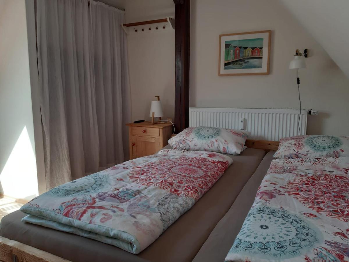 Giebelzimmer Mit Weinbergblick Stetten  Exterior photo